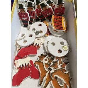 Lot of Vtg 1983, 84 Beachcombers Int'lSoldiers, Drums, Deers, Stockings Read